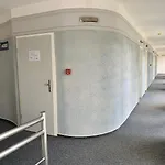 Well Hotel