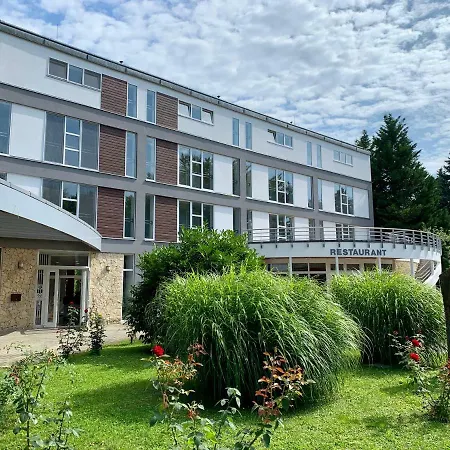 Well Hotel 3*